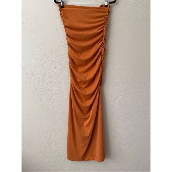 The Gabbie Strapless Ruched Tube Dress by Celandine - Picture 4 of 9